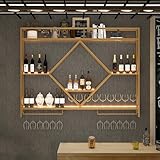 Modernes, wandmontiertes Weinregal mit LED-Beleuchtung und hängendem...