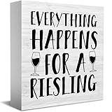 Lustiges Holz-Schild 'Everything Happens For A Riesling',...
